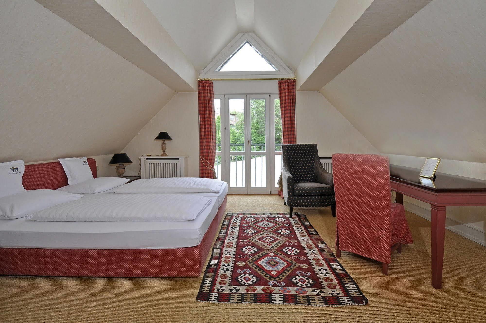 Herrenhaus Von Loew Bad Nauheim Esterno foto