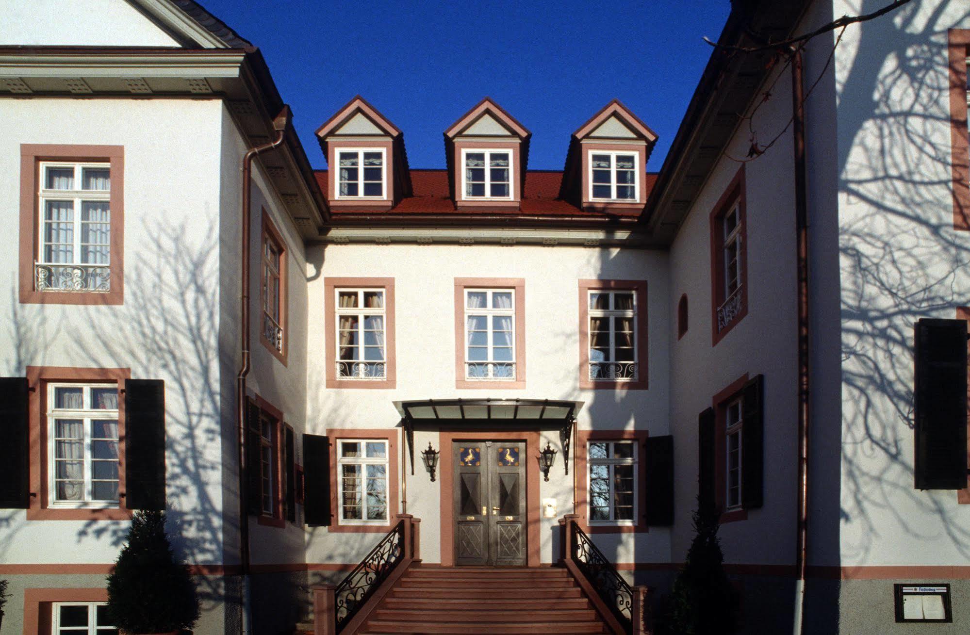 Herrenhaus Von Loew Bad Nauheim Esterno foto